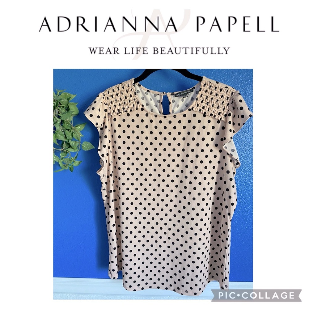 Adrianna Papell Short Sleeve Blush W/Polka Dot Top. Stretch, No Iron. Size Large